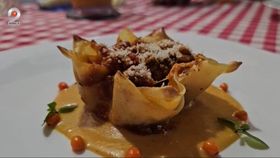 Rețeta de lasagna cu cătină care îi va da gata pe invitați la masa de sărbători: „O lasagna adevărată, cu sos bolognese, și o adaptăm puțin la ținutul Buzăului”
